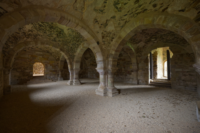Sala de los monjes del monasterio de Moreruela vista desde el ángulo noroeste